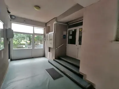 scari intrare bloc vanzare cumparare apartament Sector 1 București